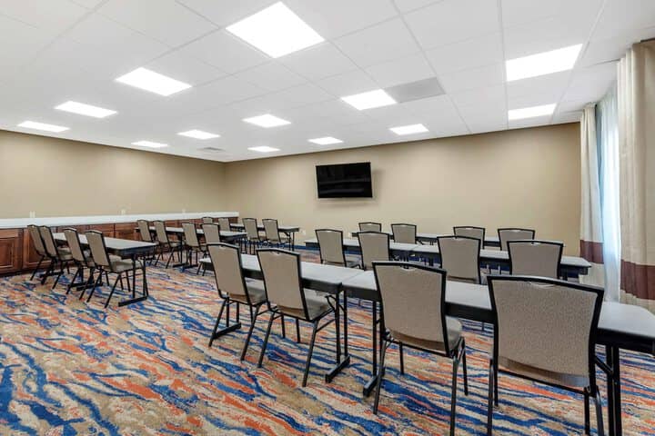 Meeting facility